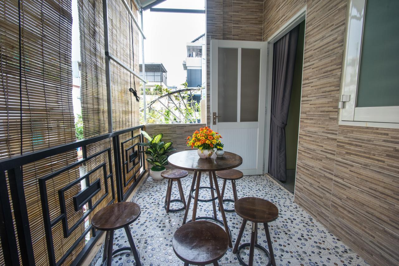 Language Exchange Hostel 1 Хошимин Экстерьер фото