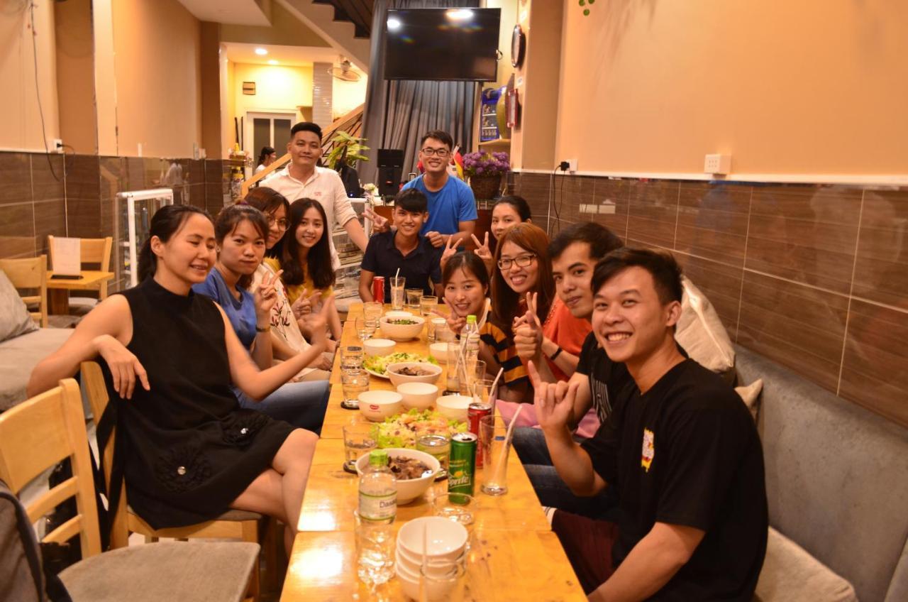 Language Exchange Hostel 1 Хошимин Экстерьер фото